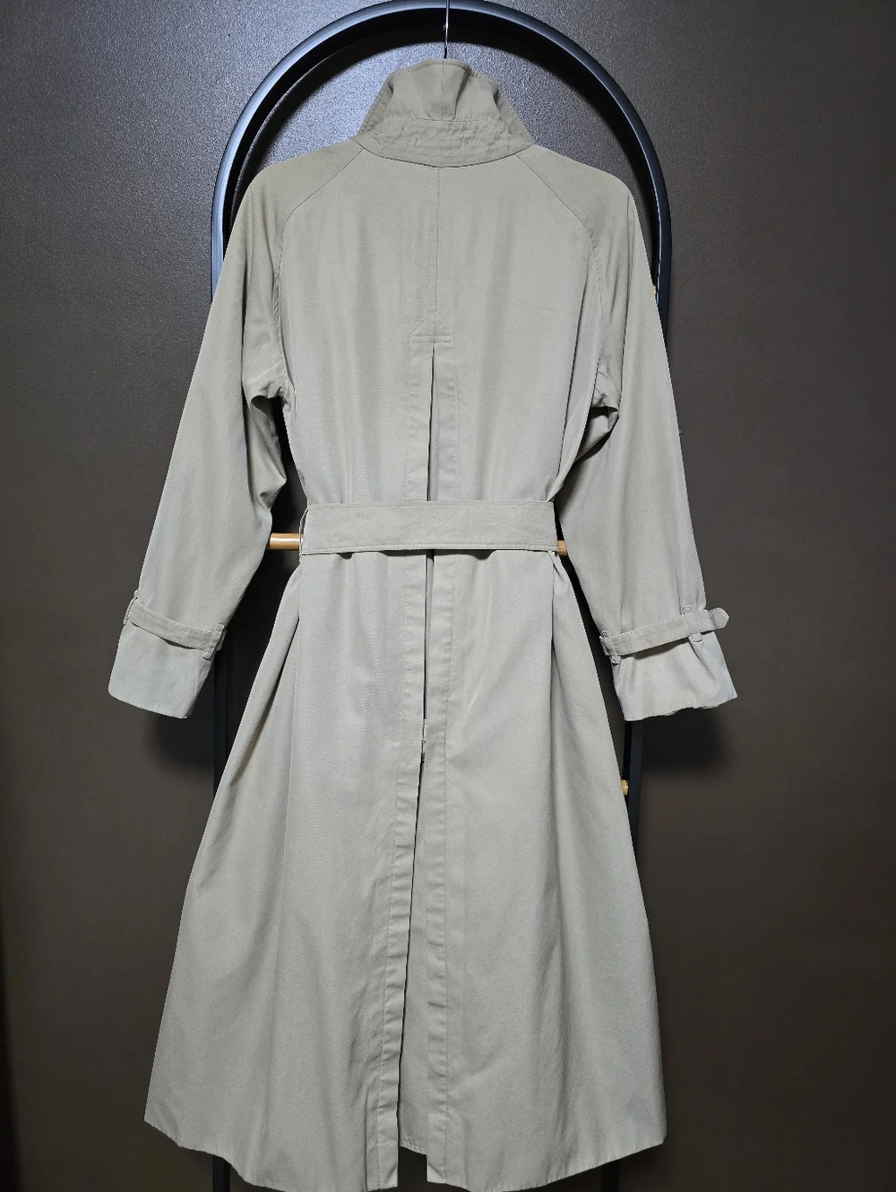 Vintage Burberry Beige Trench Coat with Nova Check Lining - Picture 5 of 10